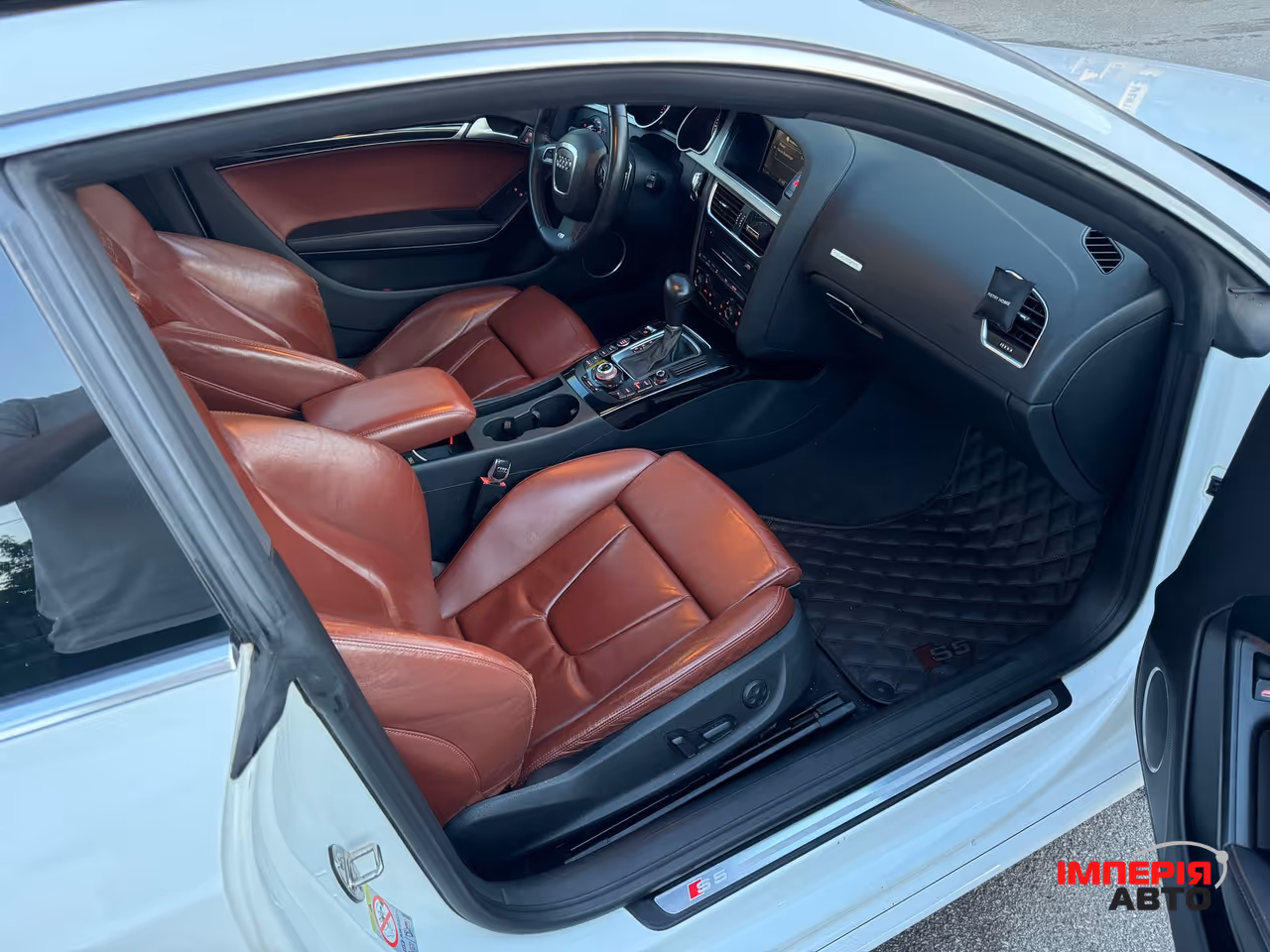 Audi S5 - фото 9