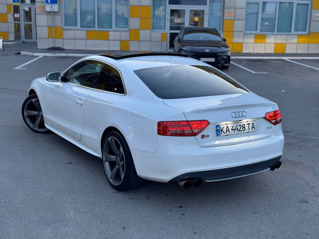 Audi S5 - фото 4