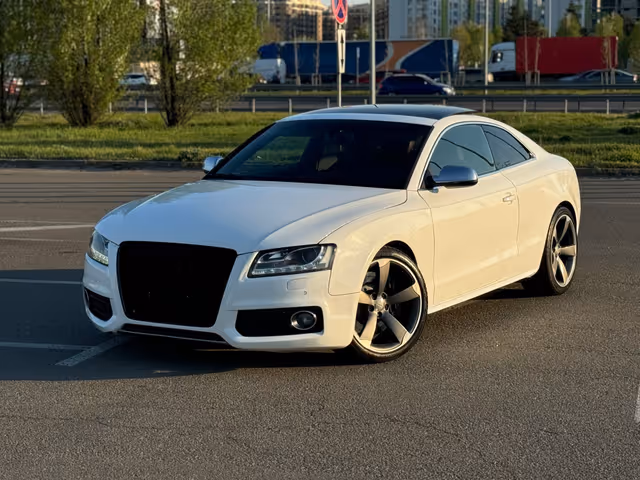 Audi S5 - фото 1
