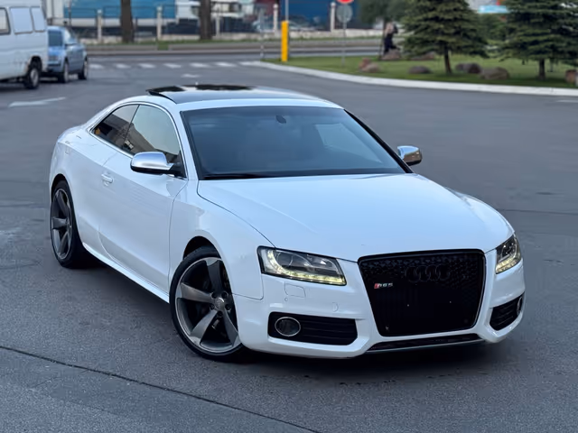 Audi S5 - фото 1