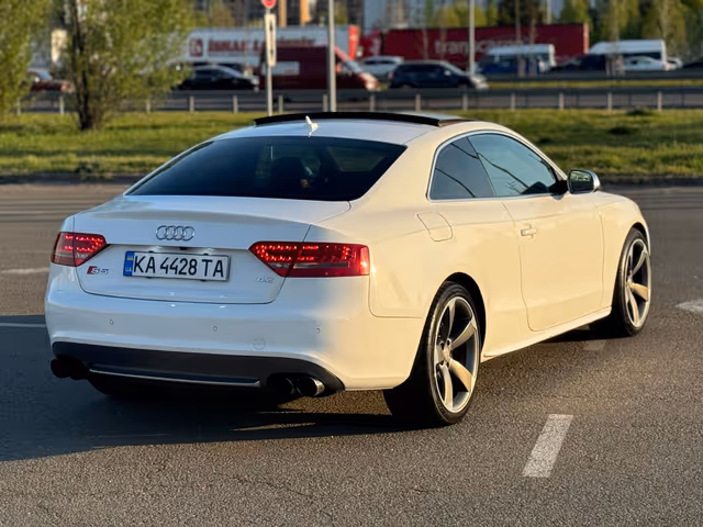 Audi S5 - фото 4