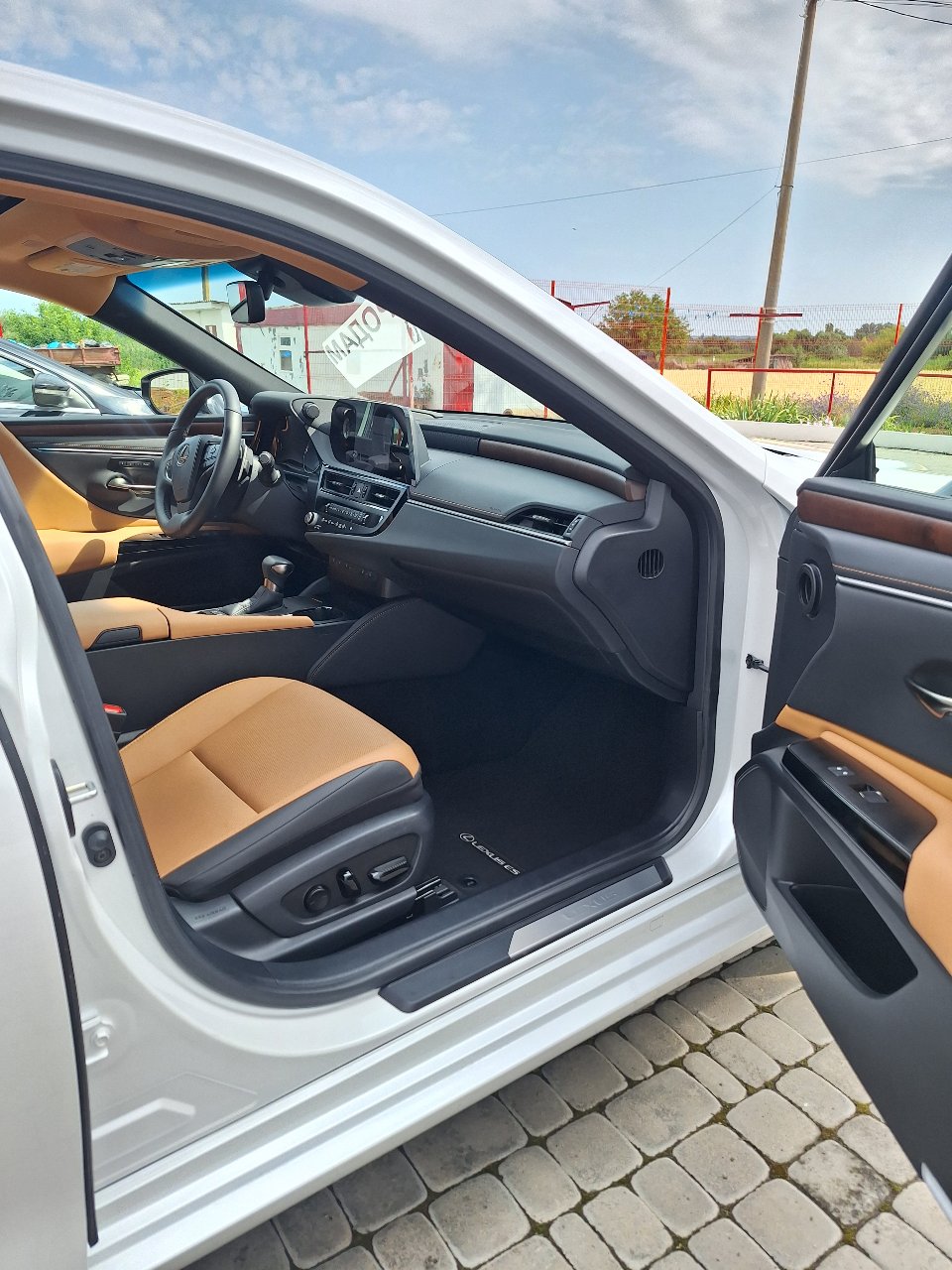 Lexus ES - фото 14