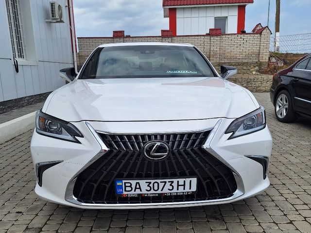 Lexus ES - зображення 1