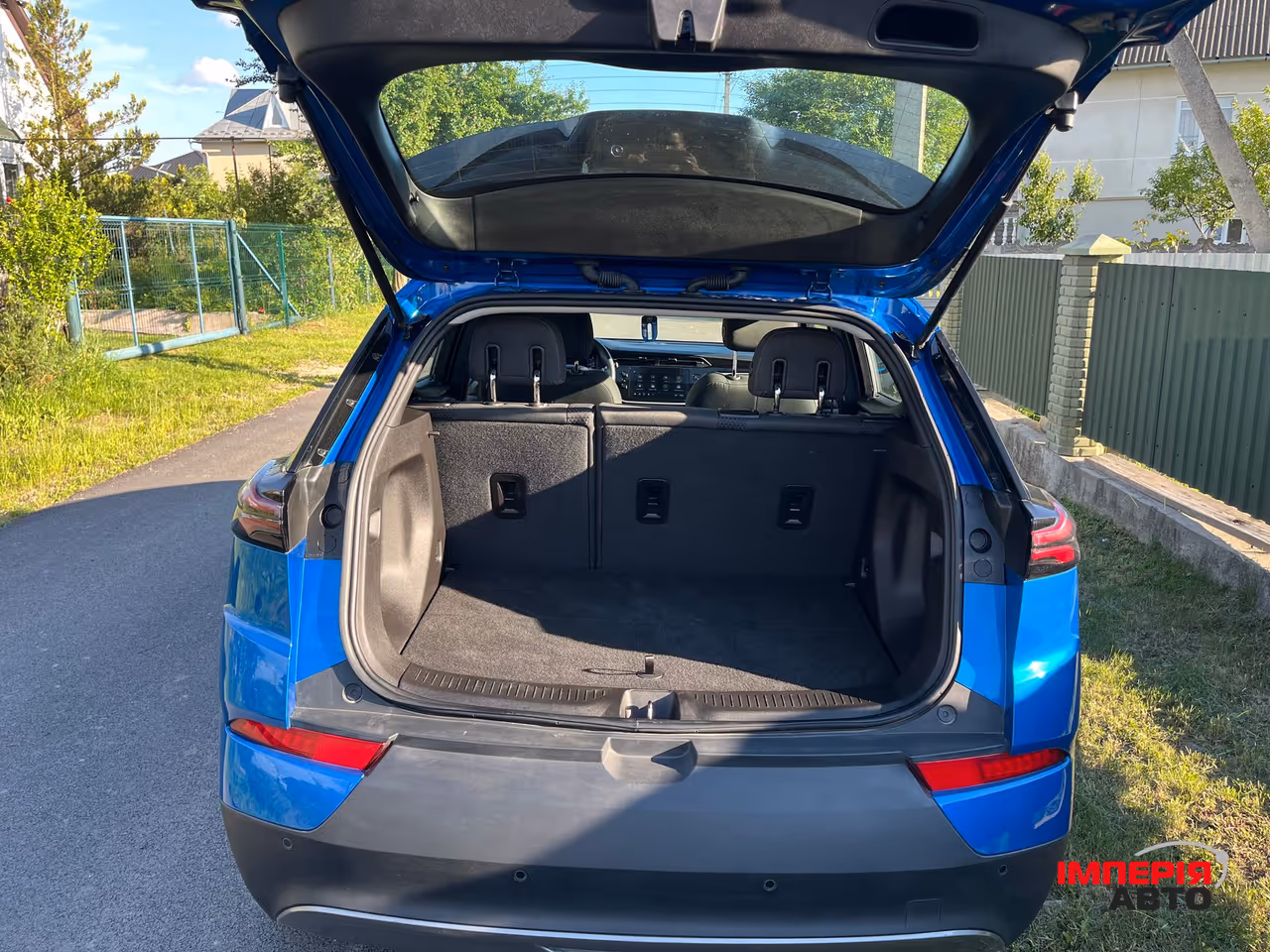 Chevrolet Bolt EUV - фото 24