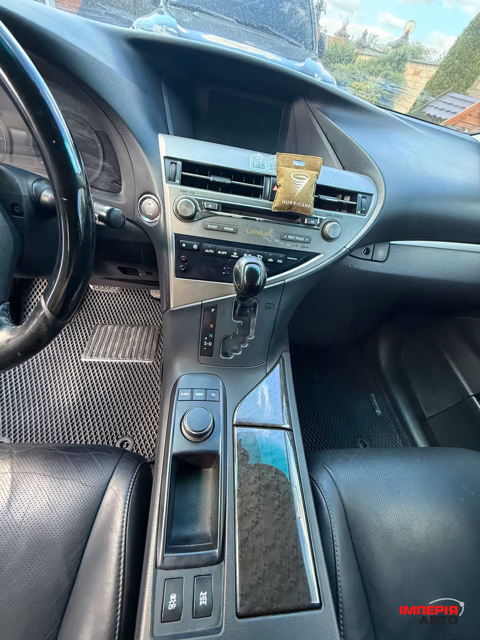 Lexus RX - фото 6