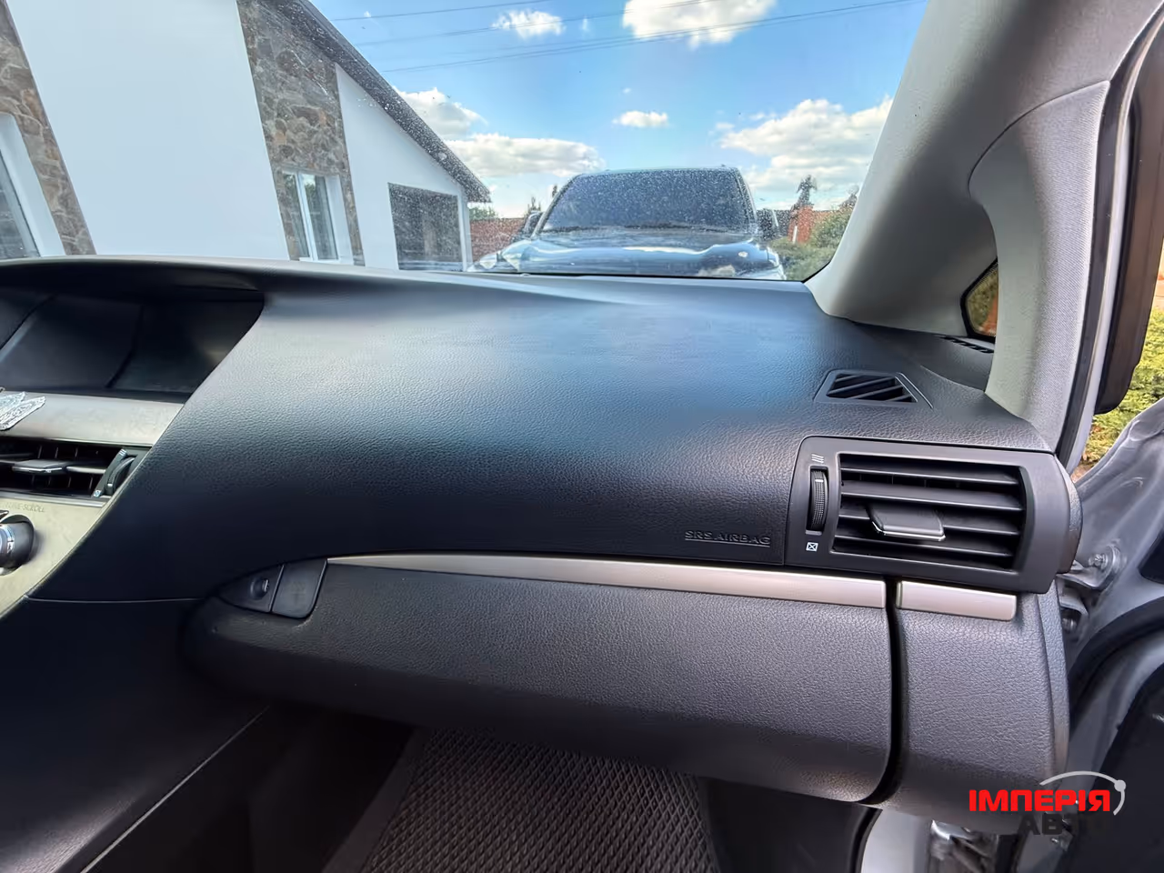 Lexus RX - фото 12