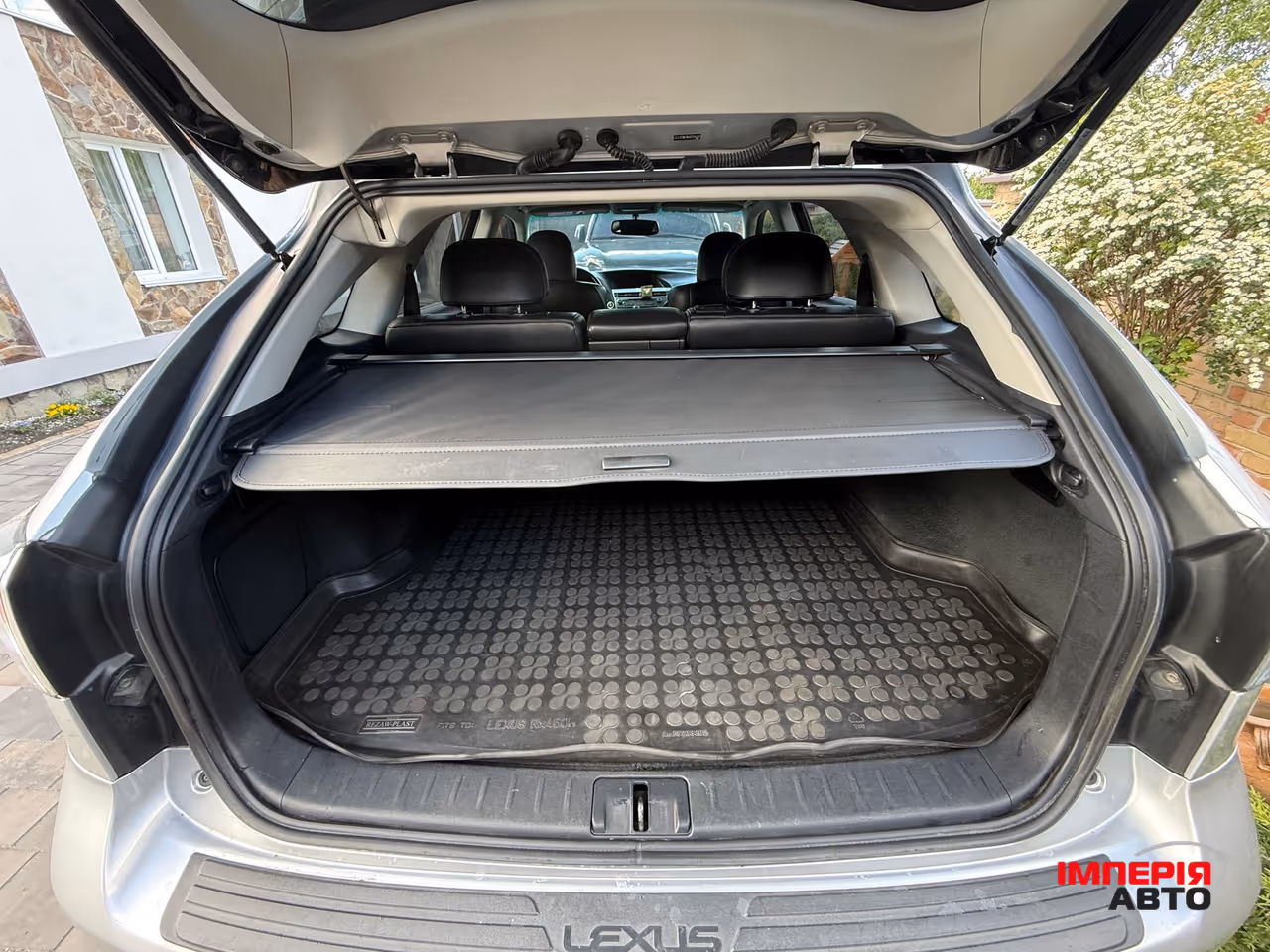 Lexus RX - фото 7
