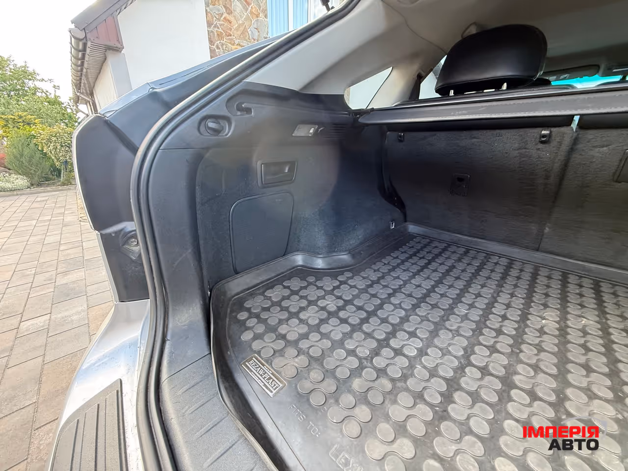 Lexus RX - фото 9