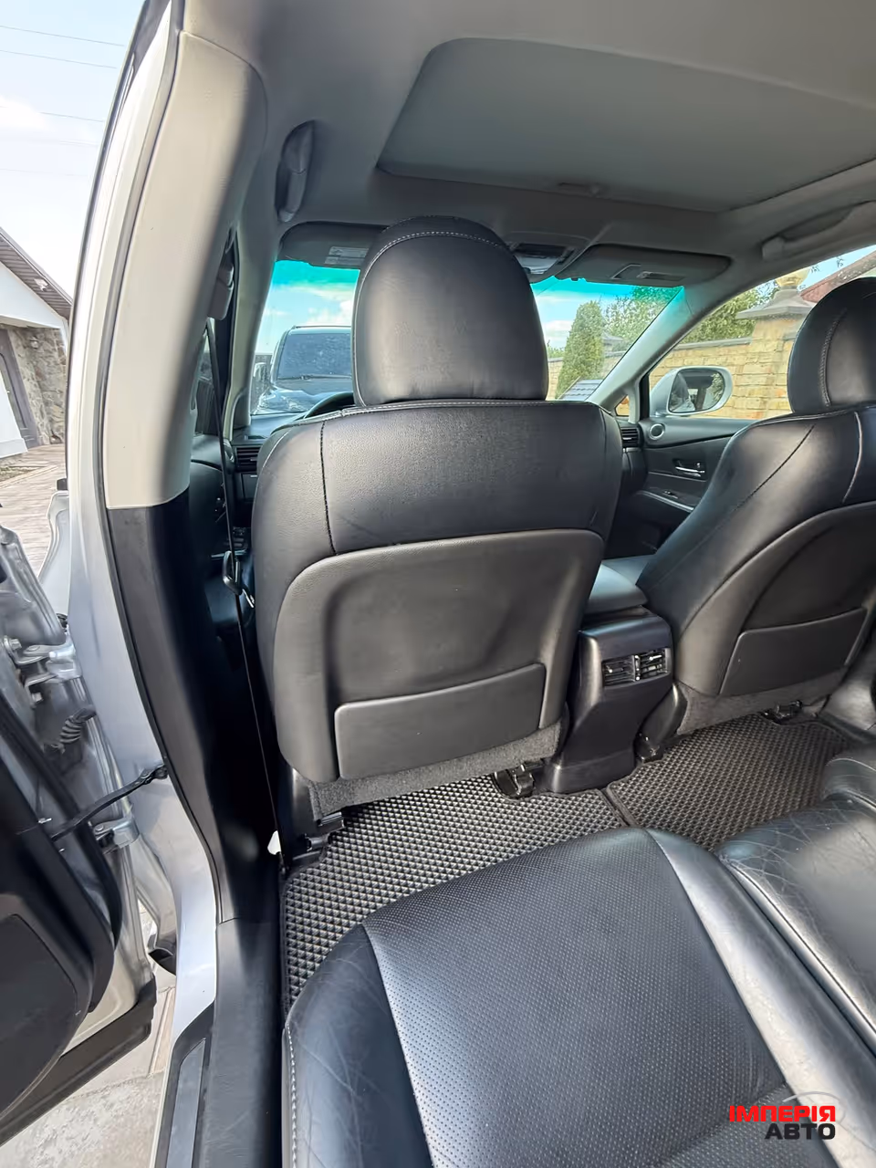 Lexus RX - фото 15