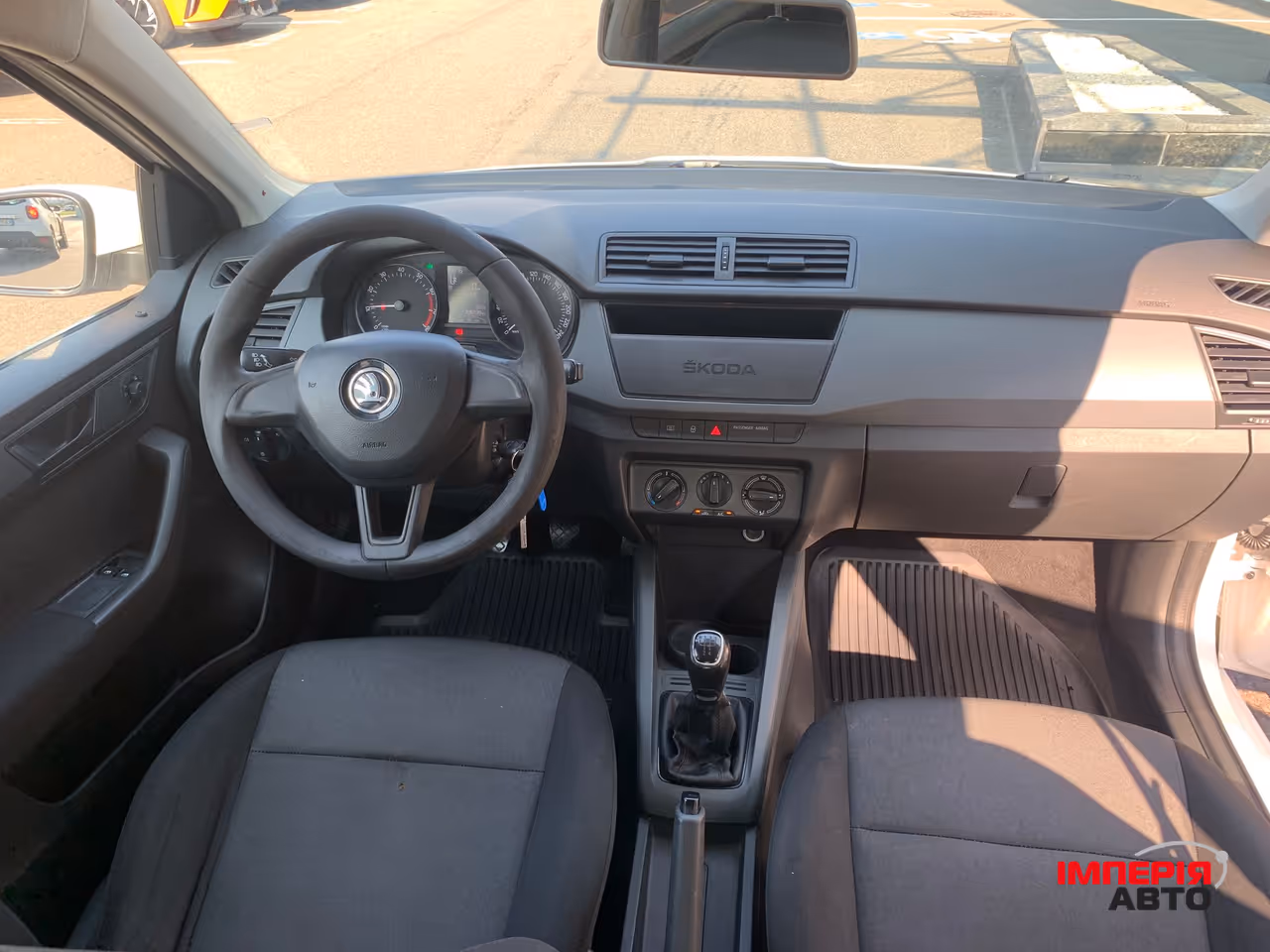 Skoda Fabia - фото 12