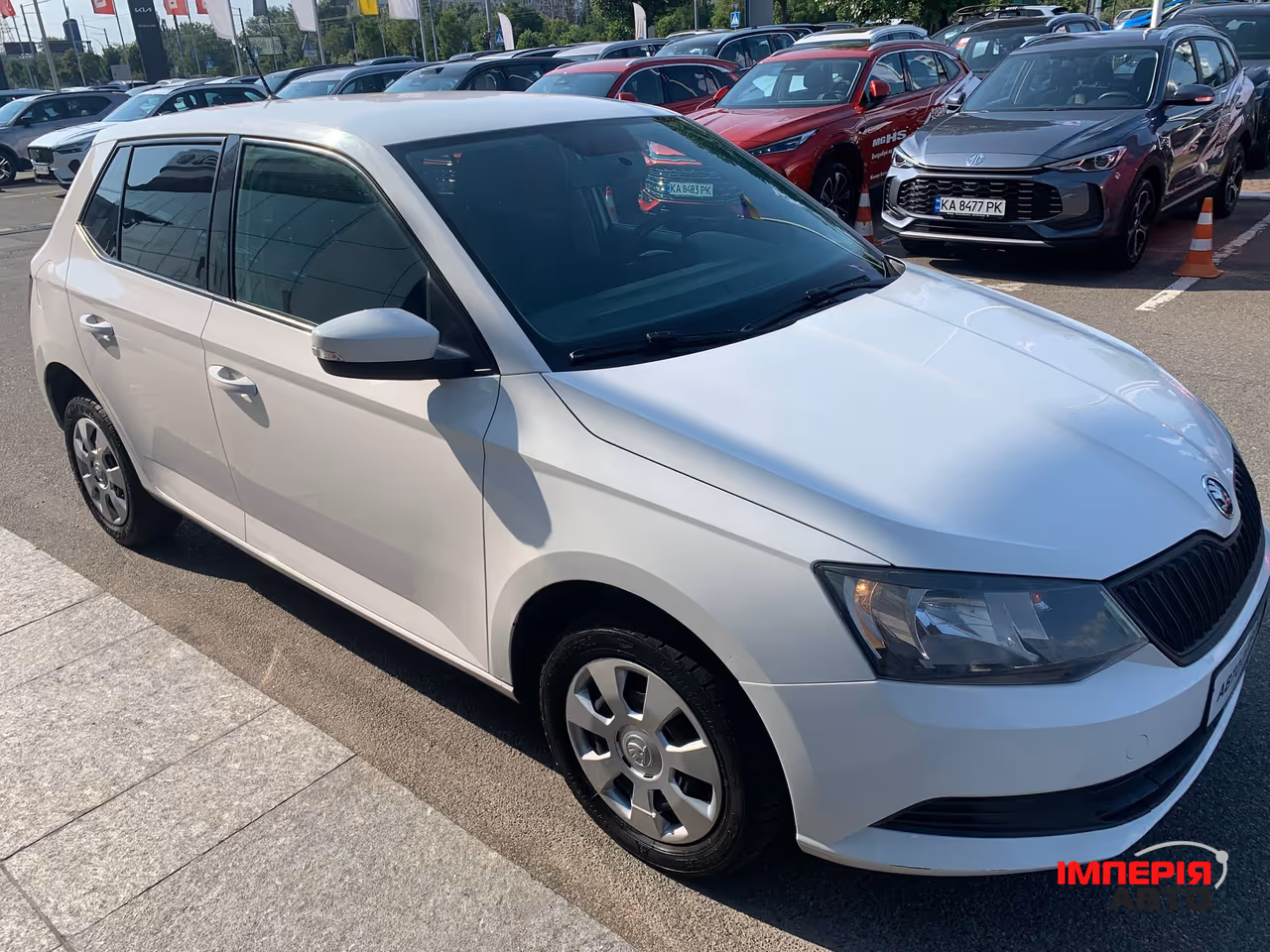 Skoda Fabia - фото 4
