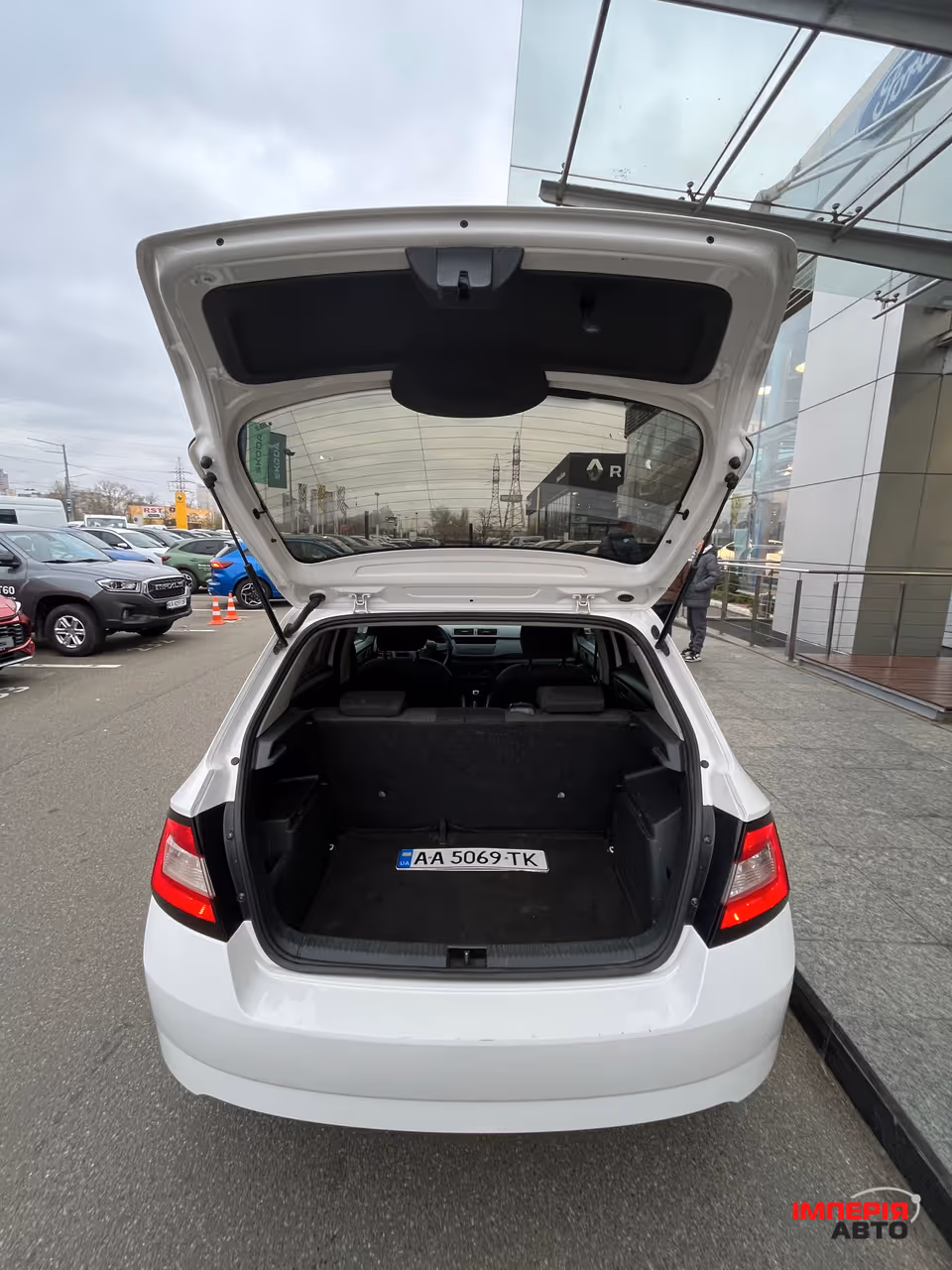 Skoda Fabia - фото 10