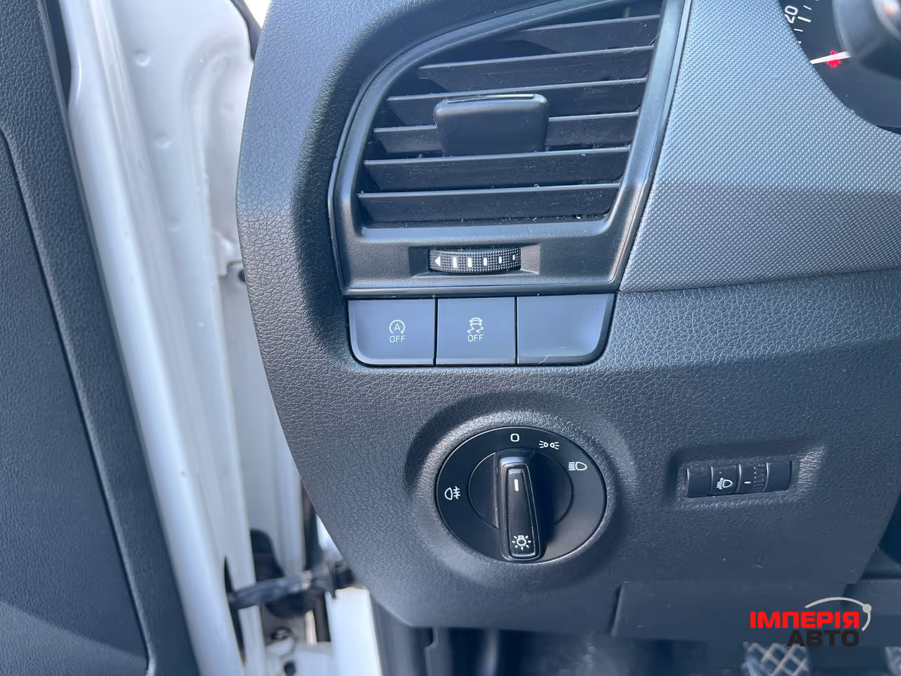 Skoda Fabia - фото 18