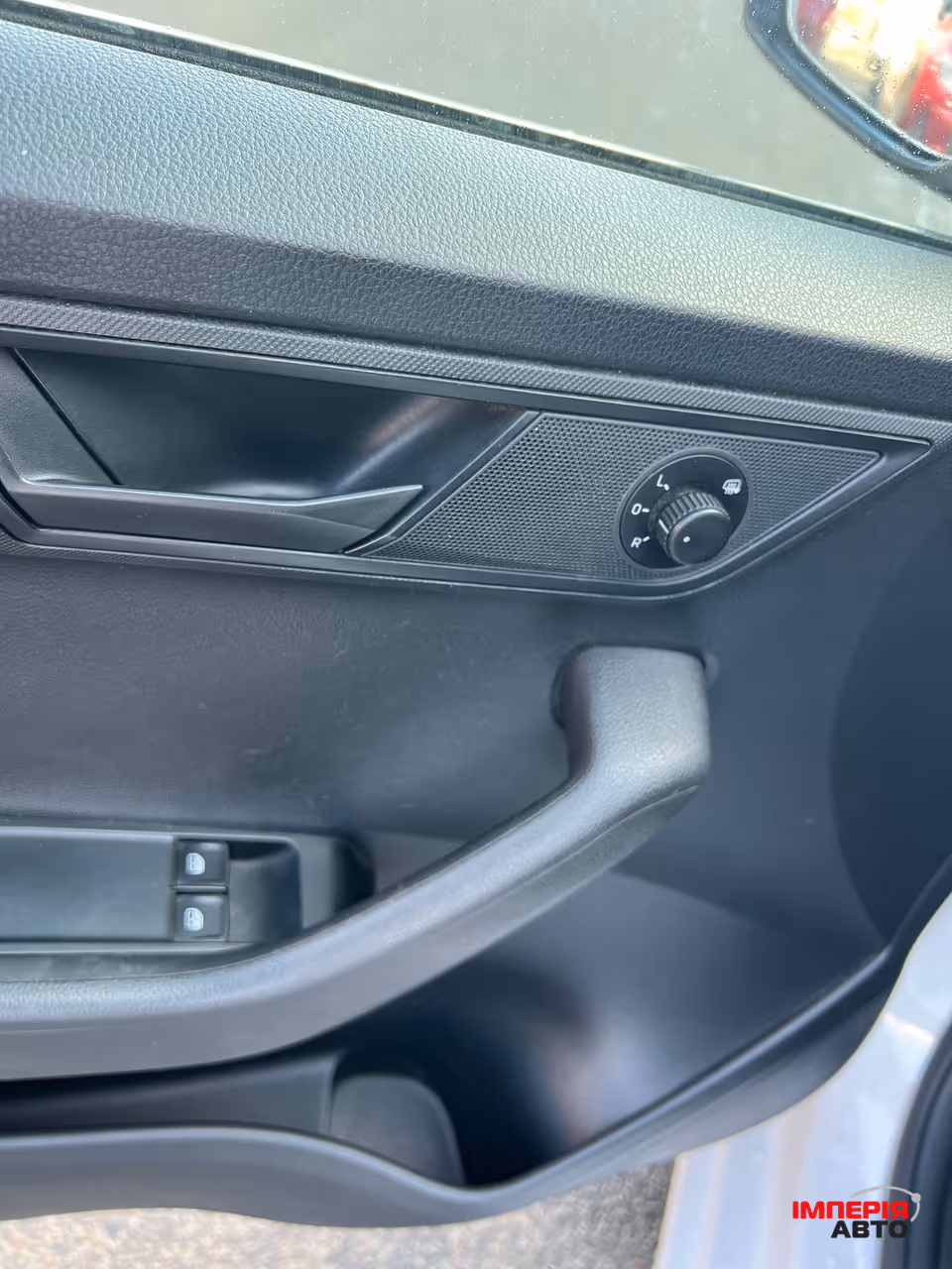 Skoda Fabia - фото 4