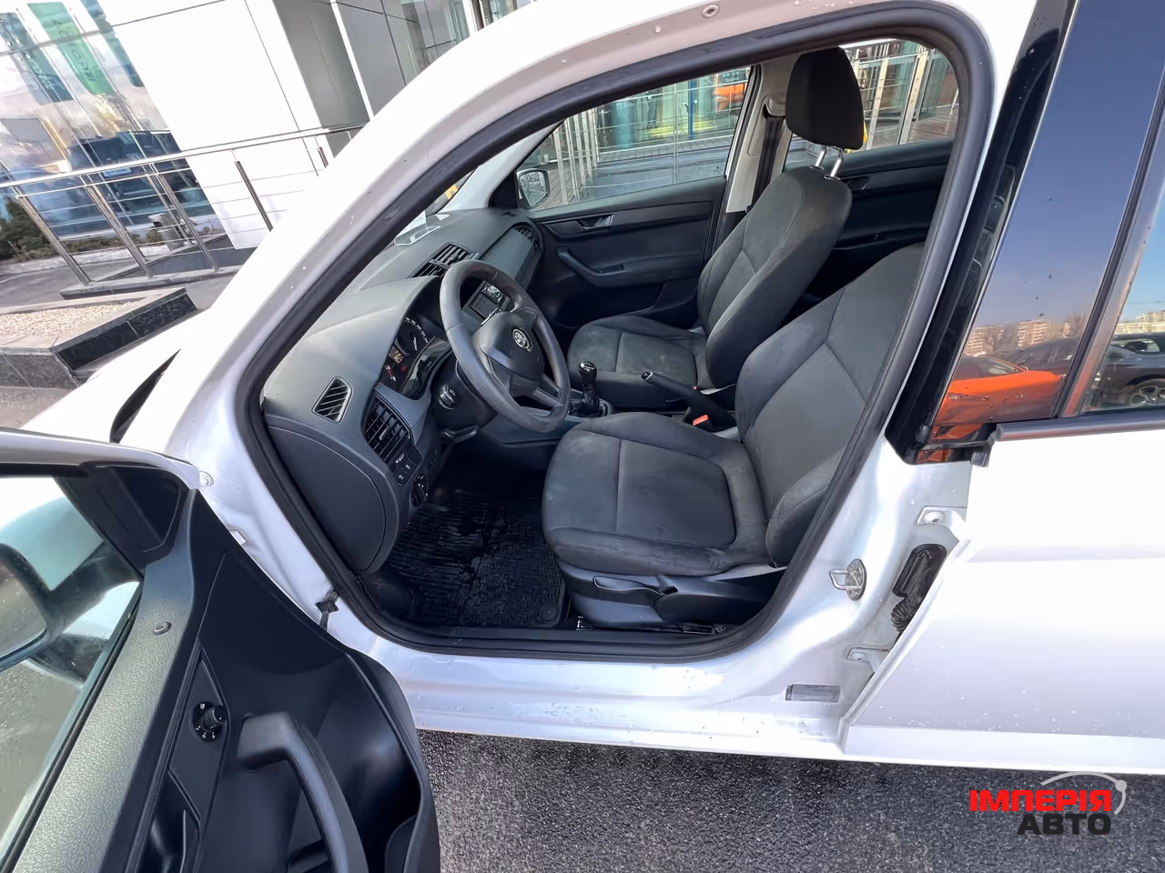 Skoda Fabia - фото 2