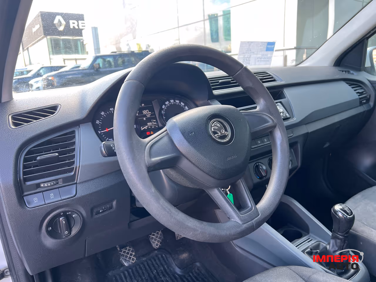 Skoda Fabia - фото 3