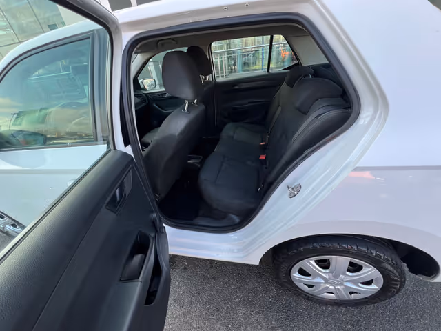 Skoda Fabia - фото 5