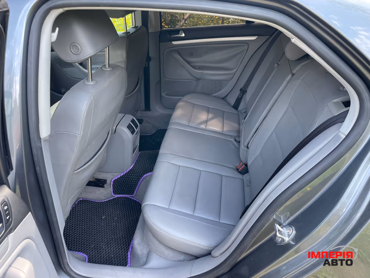 Volkswagen Jetta - фото 5