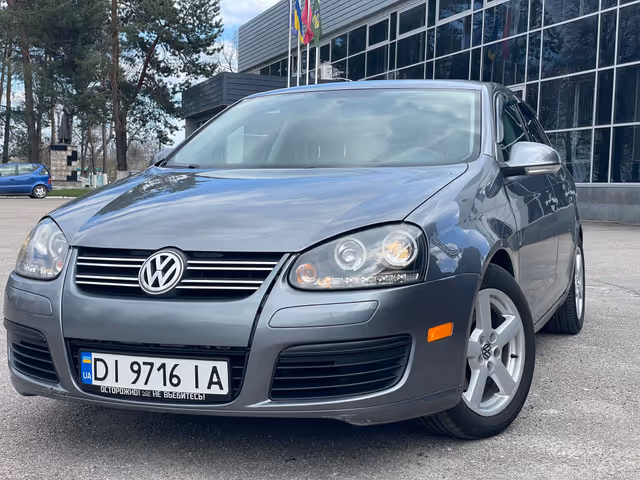 Volkswagen Jetta - фото 1