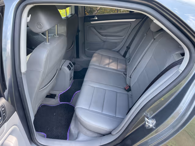Volkswagen Jetta - фото 5