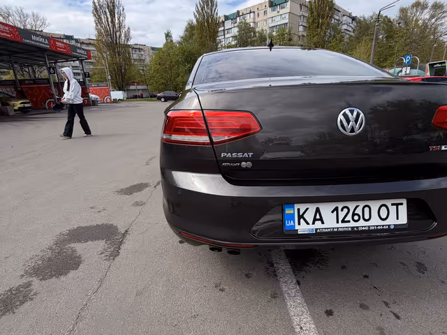 Volkswagen Passat - фото 4