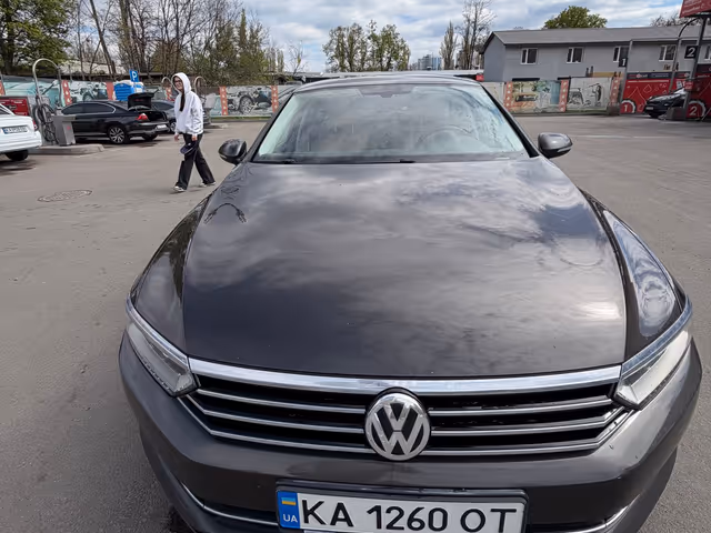Volkswagen Passat - фото 2