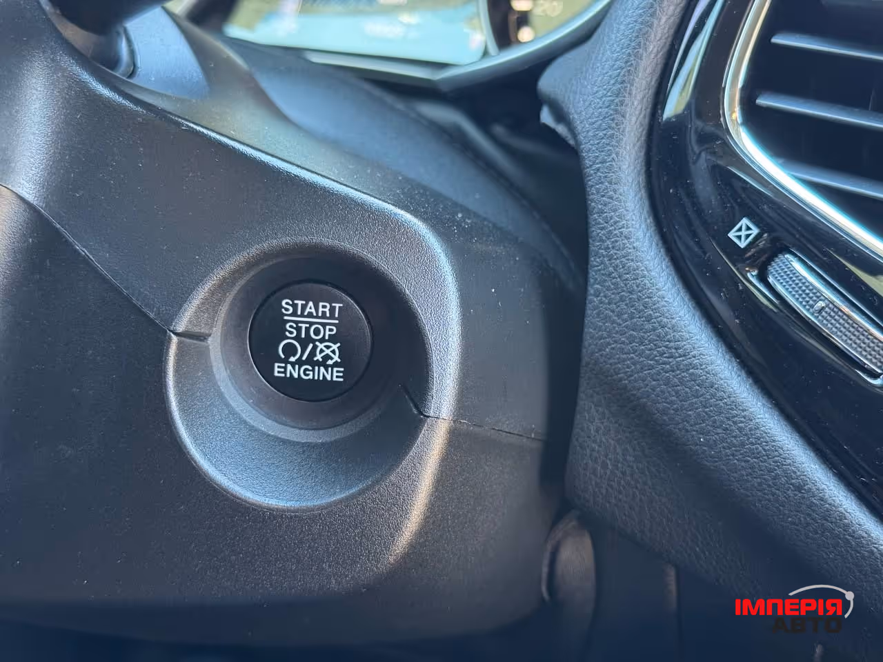 Jeep Compass - фото 12