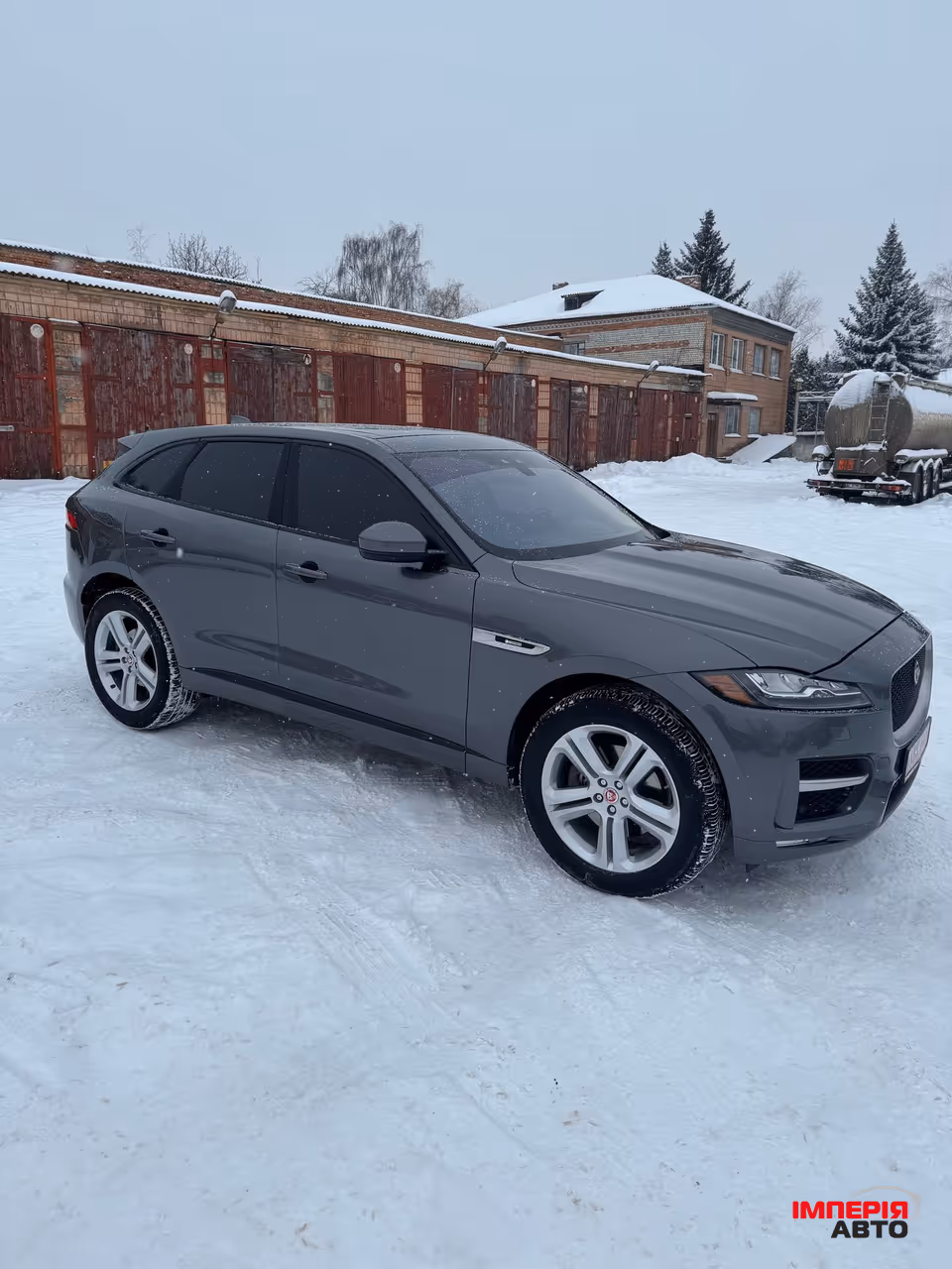 Jaguar F-Pace - фото 3