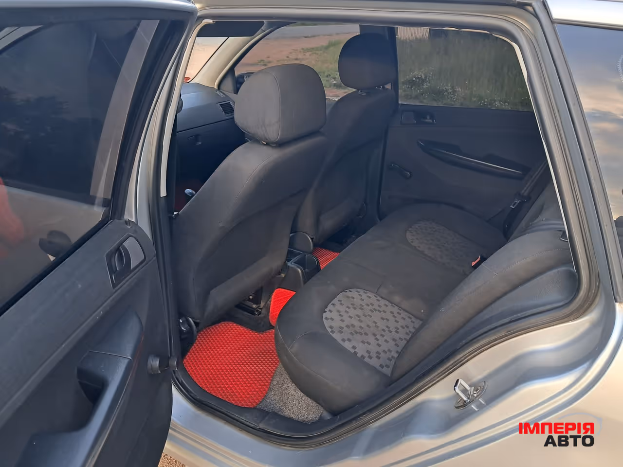 Skoda Fabia - фото 10