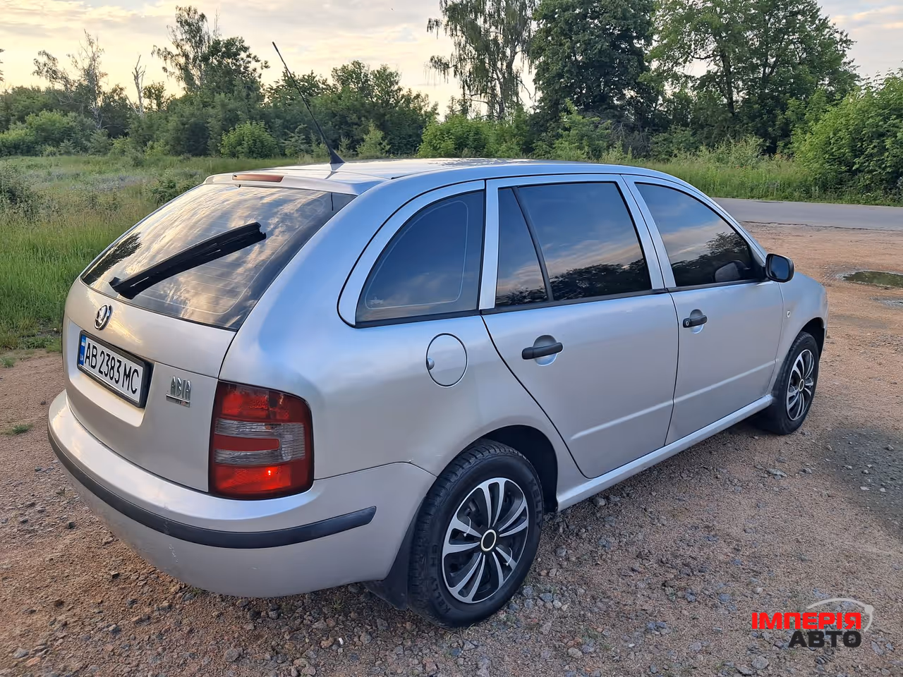 Skoda Fabia - фото 3