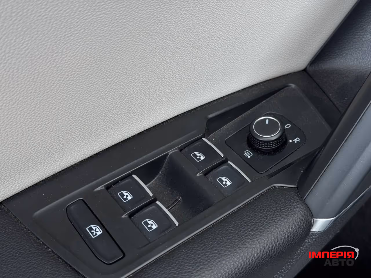 Volkswagen Tiguan - фото 28