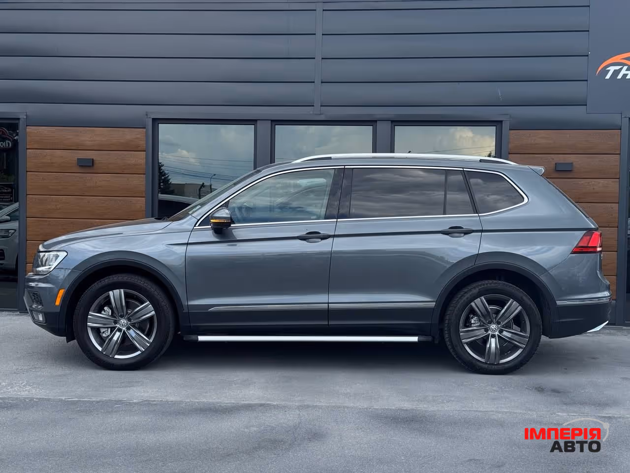 Volkswagen Tiguan - фото 12