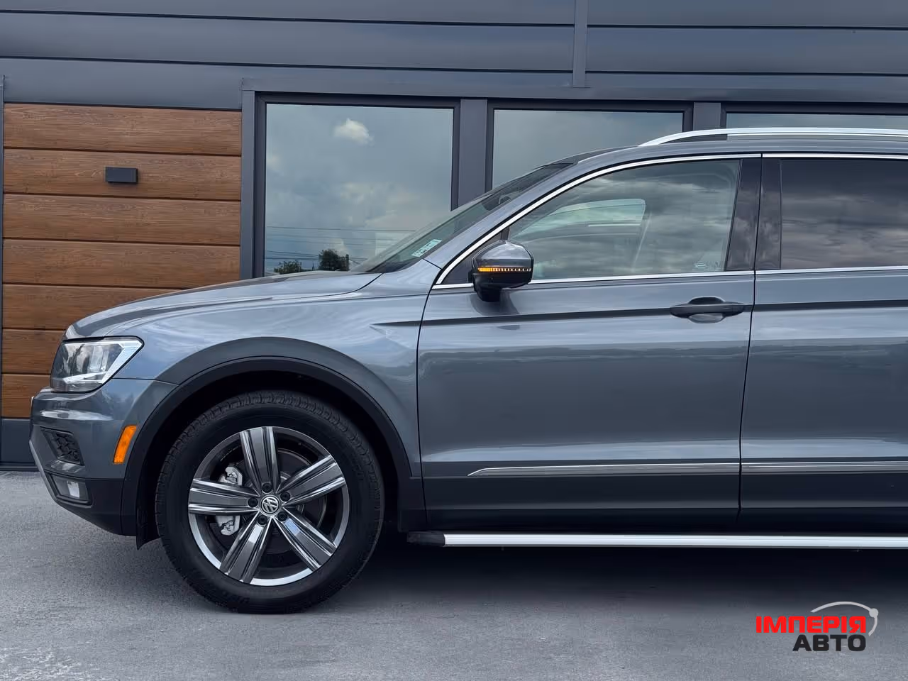 Volkswagen Tiguan - фото 13
