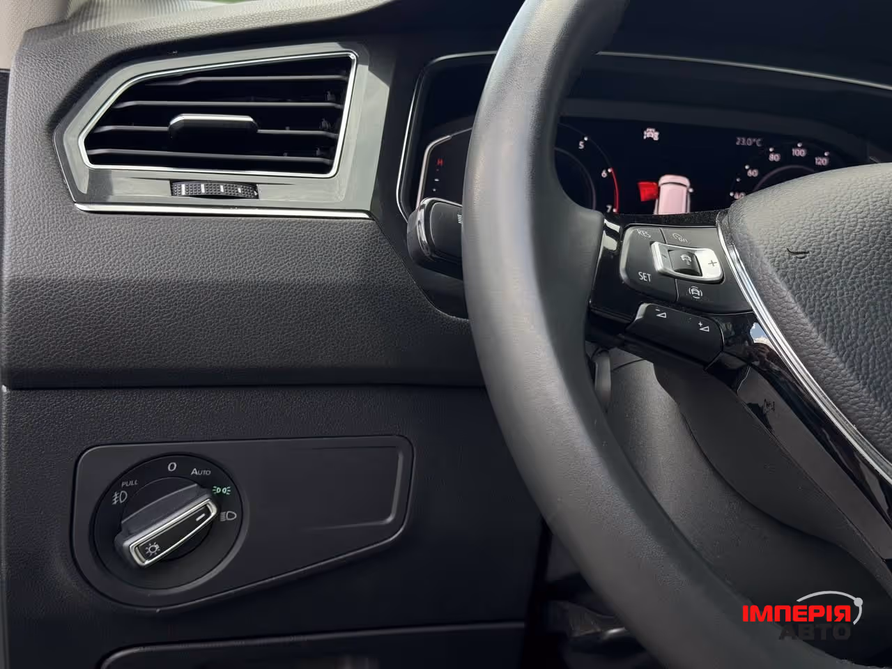 Volkswagen Tiguan - фото 36