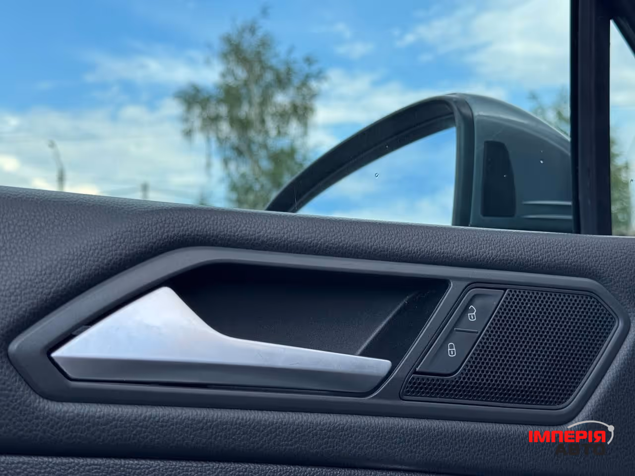 Volkswagen Tiguan - фото 27