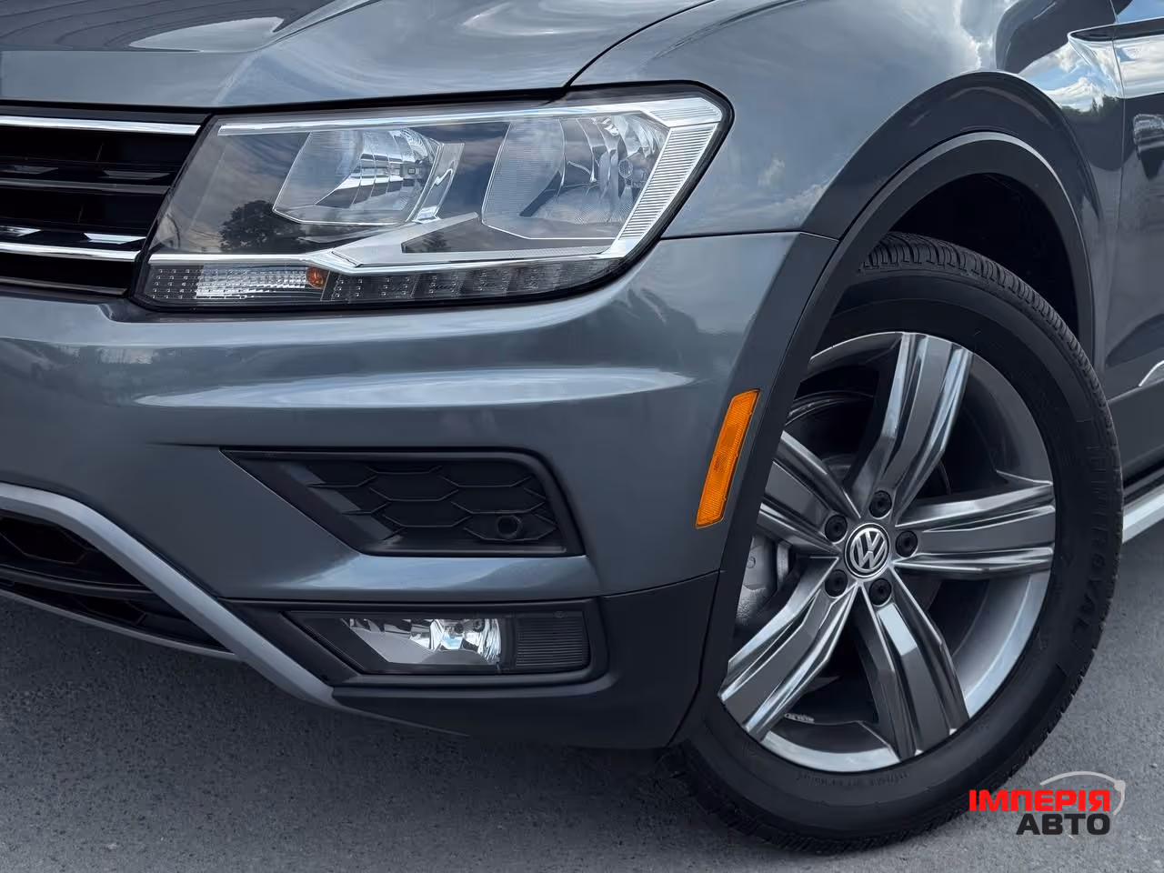 Volkswagen Tiguan - фото 4