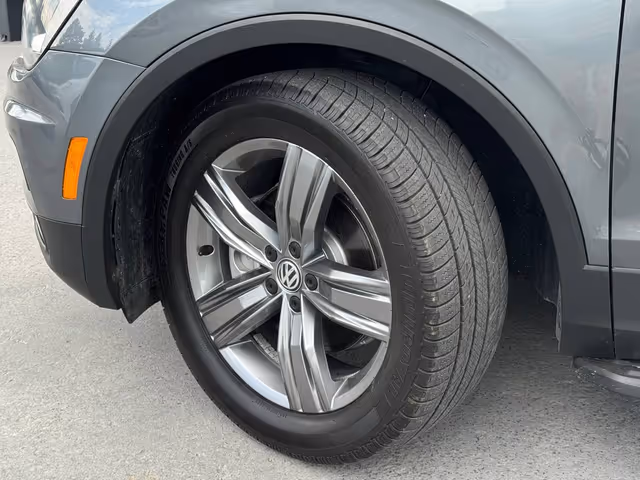 Volkswagen Tiguan - фото 5