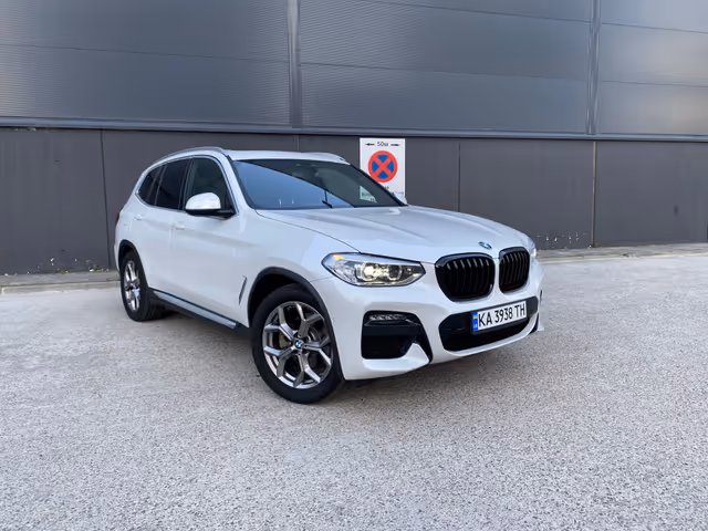 BMW X3 - фото 1