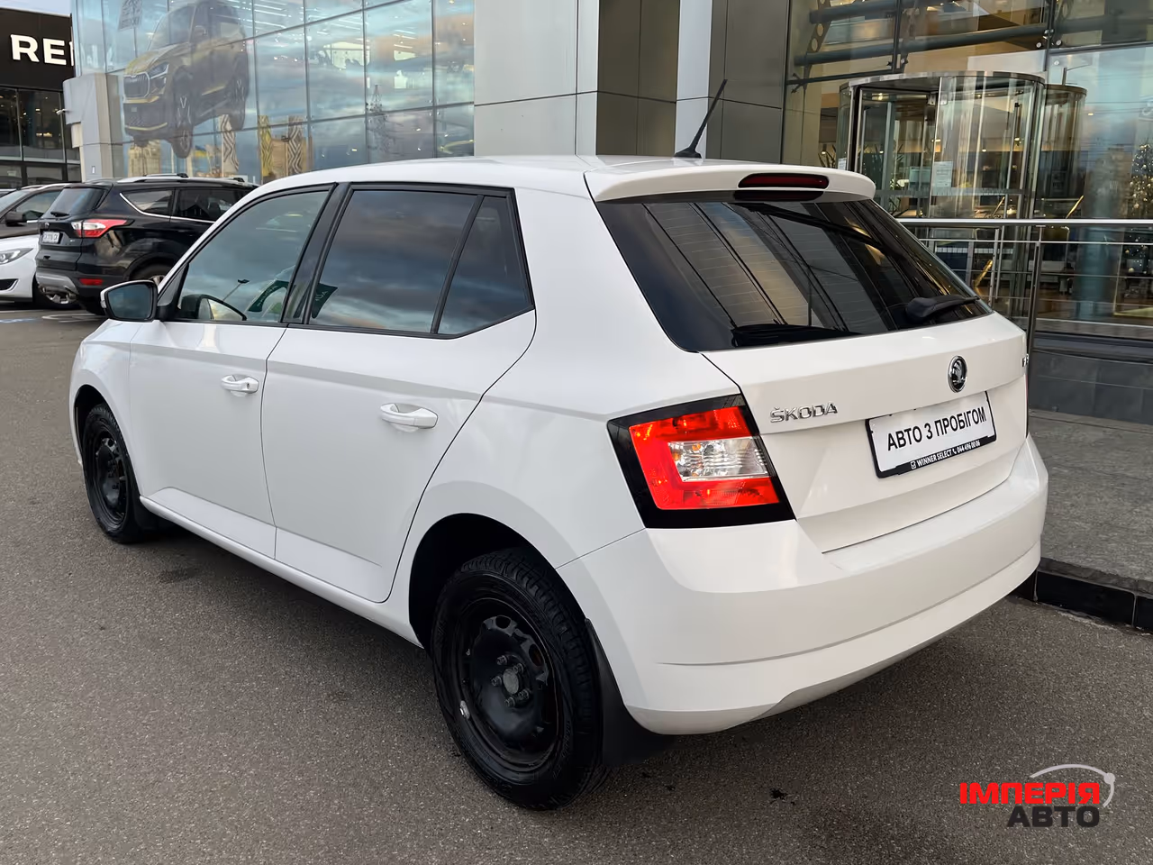 Skoda Fabia - фото 8