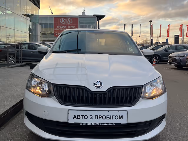 Skoda Fabia - фото 3