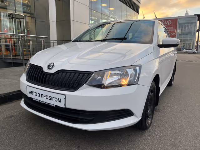 Skoda Fabia - фото 2