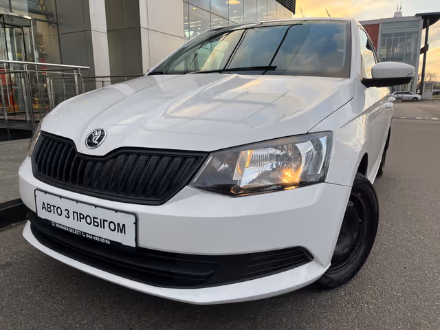 Skoda Fabia - фото 1