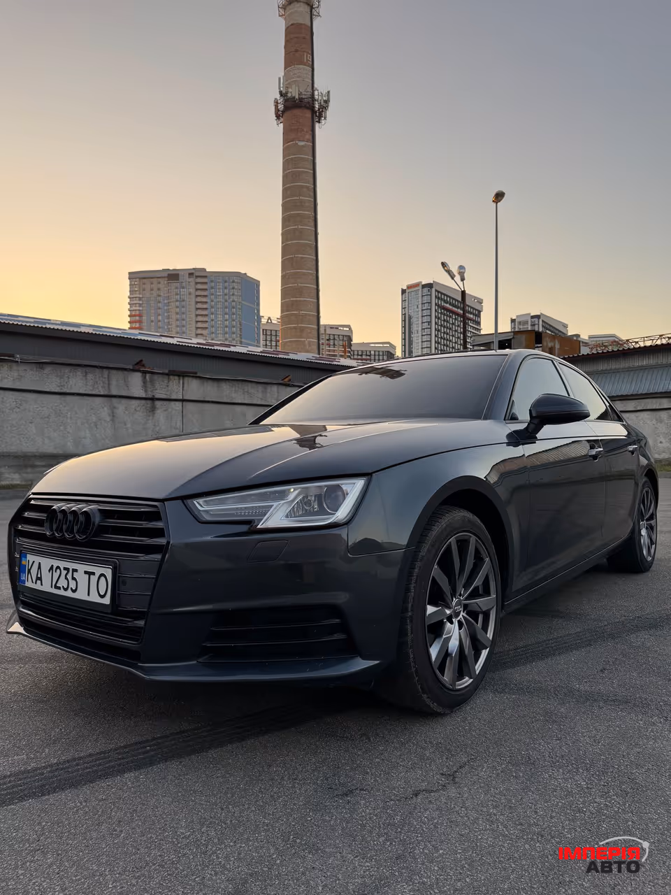 Audi A4 - фото 1