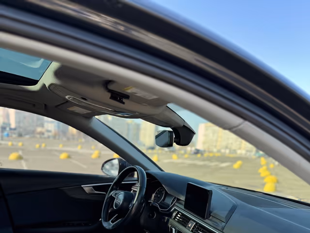 Audi A4 - фото 4