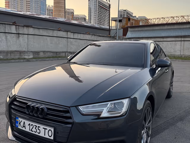 Audi A4 - фото 2