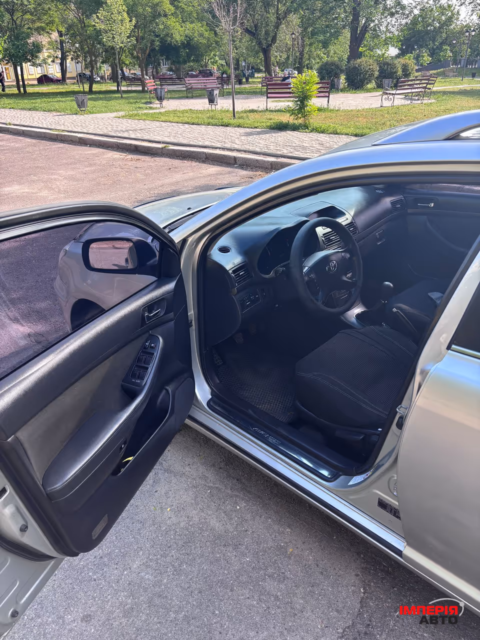 Toyota Avensis - фото 8