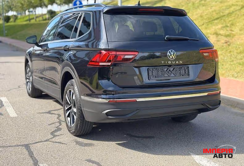 Volkswagen Tiguan - фото 6