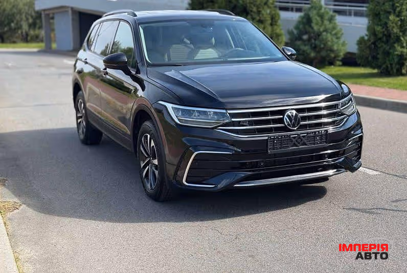 Volkswagen Tiguan - фото 3