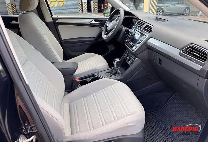 Volkswagen Tiguan - фото 9