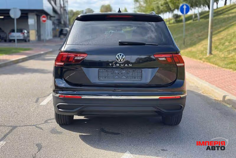 Volkswagen Tiguan - фото 5